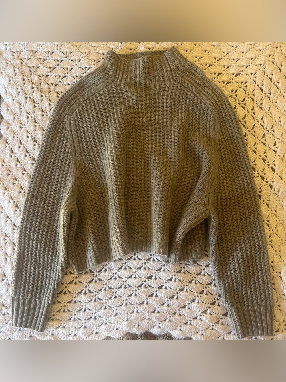 NWT 100% Merino wool Gray Cropped Mock-Neck Knit Sweater